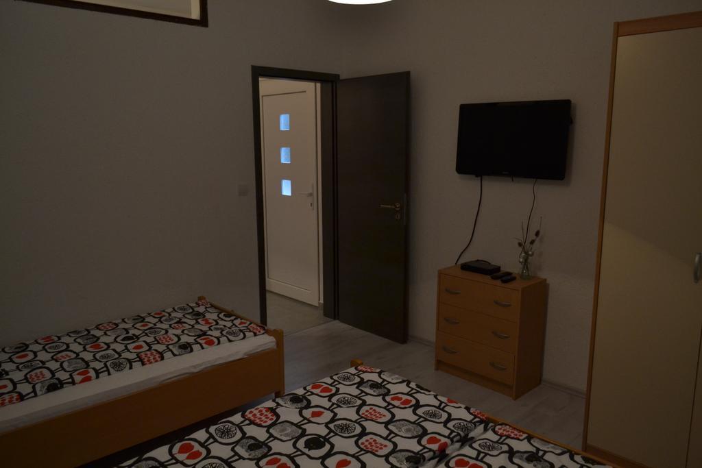 佩勒佐公寓酒店 波雷奇 客房 照片